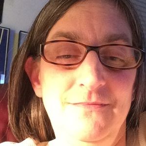 Meet your Posher, Elaine